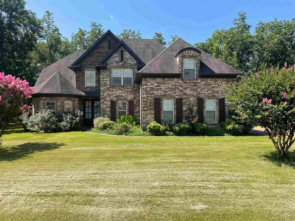 29 Planters Grove Trl, Brighton, TN 38011
