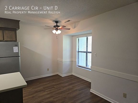 4th image of 2 Carriage Cir #D