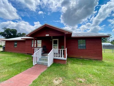 6913 Broadway St, Grand Ridge, FL, 32442