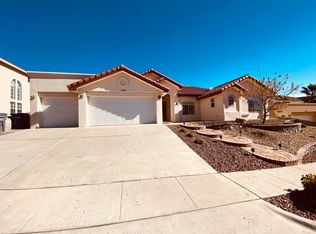 1460 Shelby Ridge Dr, El Paso, TX 79912