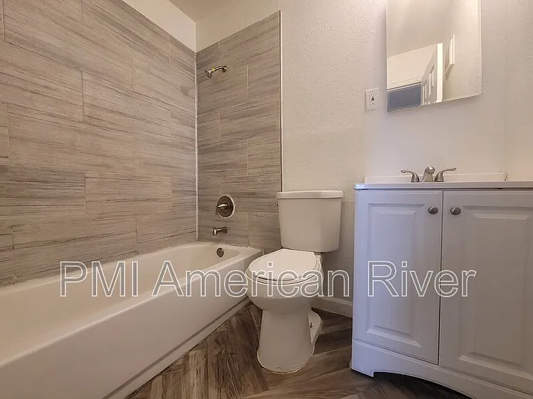 3729 Balsam St #4 — Photo 10