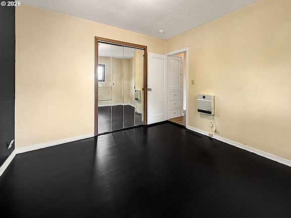 4th image of 5926 SE Lexington St