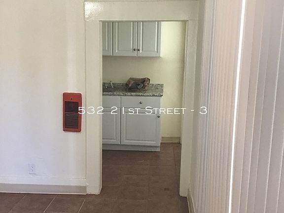 3rd image of 532 21st St APT 3