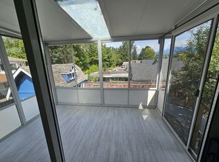 22377 124th Ave, Maple Ridge, BC V2X 4J7