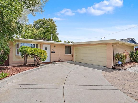 2nd image of 1249 Socorro Ave