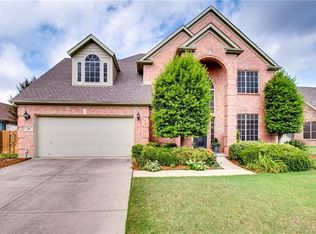 401 Shade Tree Cir, Hurst, TX 76054