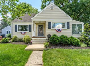 516 Chestnut St, Middlesex, NJ 08846