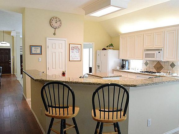 5th image of 4430 Grove Park Dr