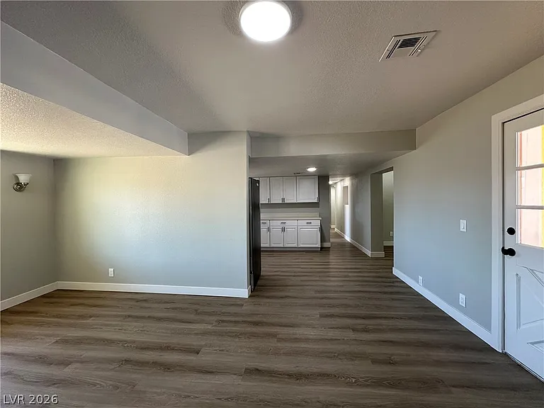 2590 N Murphy St — Photo 6