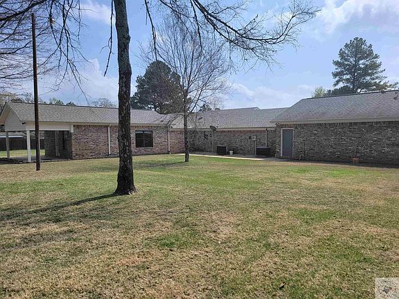 2nd image of 20 Shady Acres Ln
