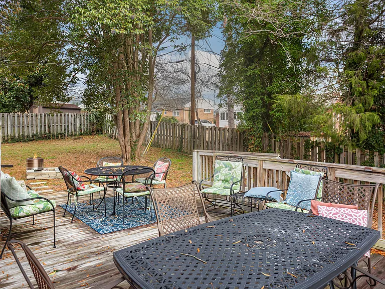 2100 Villa Dr — Photo 21