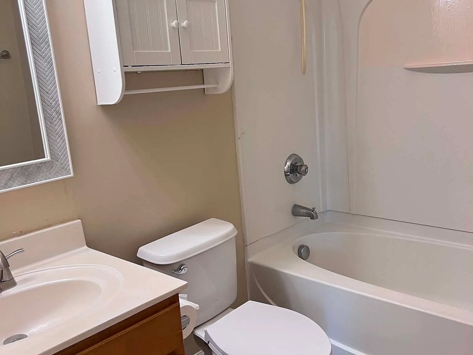 3 bed, 1199 sqft, $2,000 — Photo 4