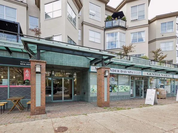 131 3rd St W #302, North Vancouver, BC V7M 1E7