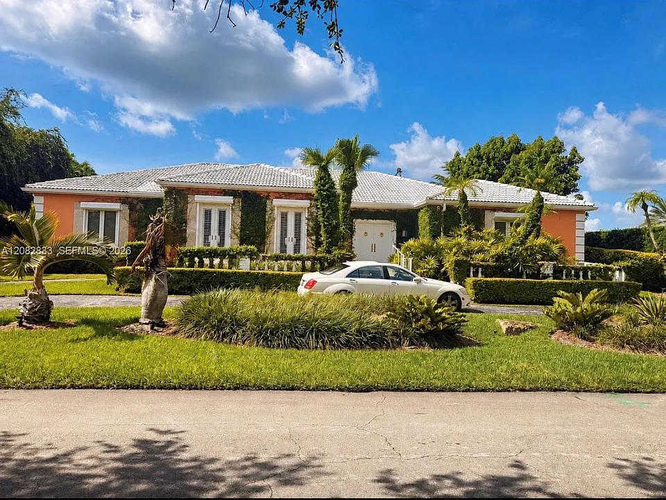470 Marquesa Dr