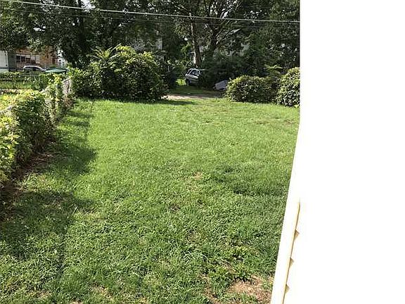 3rd image of 1541 Republic Ave