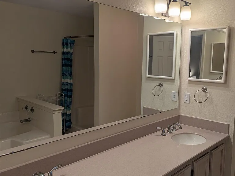 4009 Shorewood Dr — Photo 14