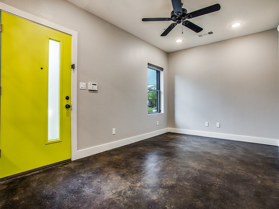 Walk to TCU from this off-campus home! 2 bedroom, 2 bathroom. Covered reserved off-street parking.