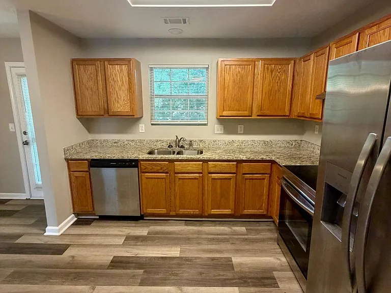 5696 Windfall Ln — Photo 7