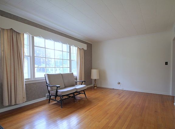 2nd image of 21415 W Sarah Dr