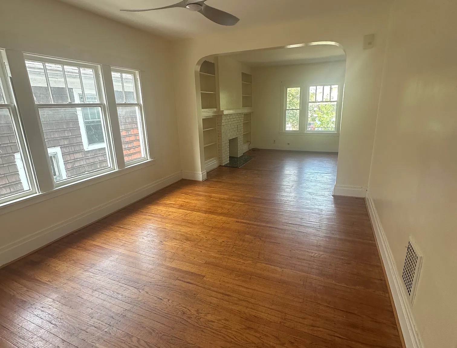3 bed, 1250 sqft, $1,350 — Photo 3