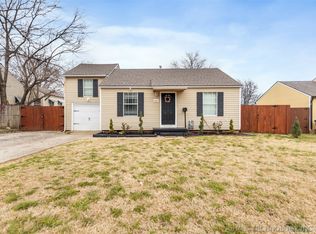 5911 E Reading St, Tulsa, OK 74115