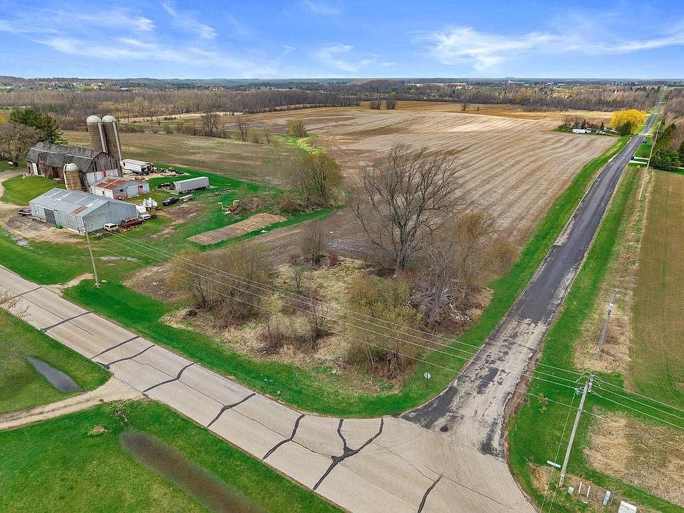 1st image of W5038 BEAVER DAM ROAD