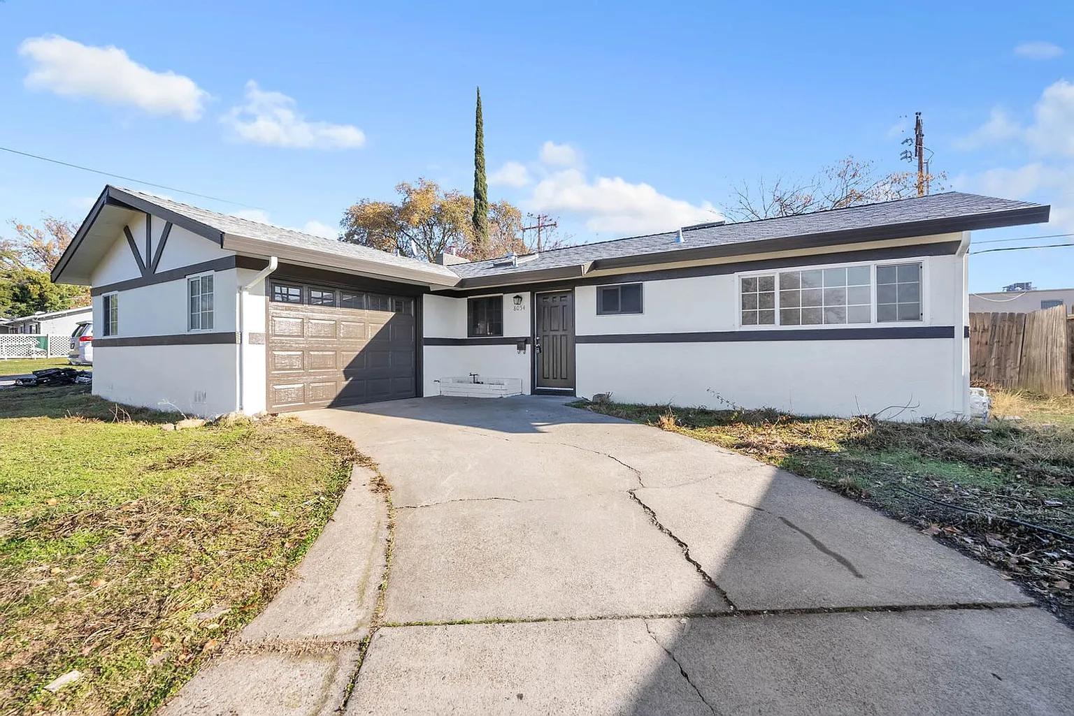 8054 Oak Forest St photo 1