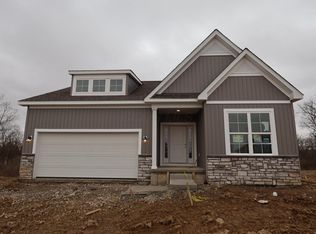 359 Oakmont Dr, Commercial Point, OH 43116