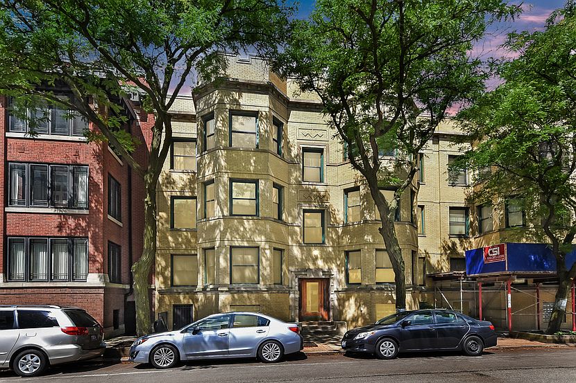 1st image of 4178 N Clarendon Ave #2S