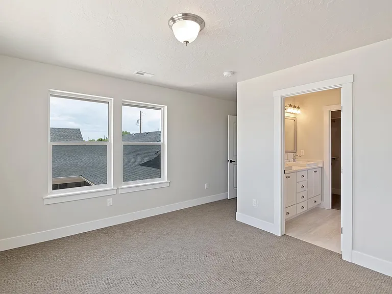 1724 W Iowa Ave — Photo 11