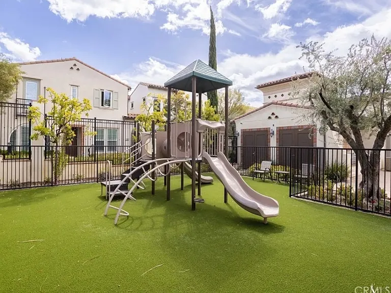 20335 Paseo Meriana — Photo 28