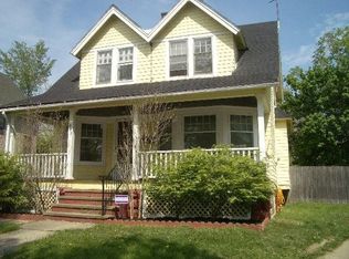 983 Yellowstone Rd, Cleveland Heights, OH 44121