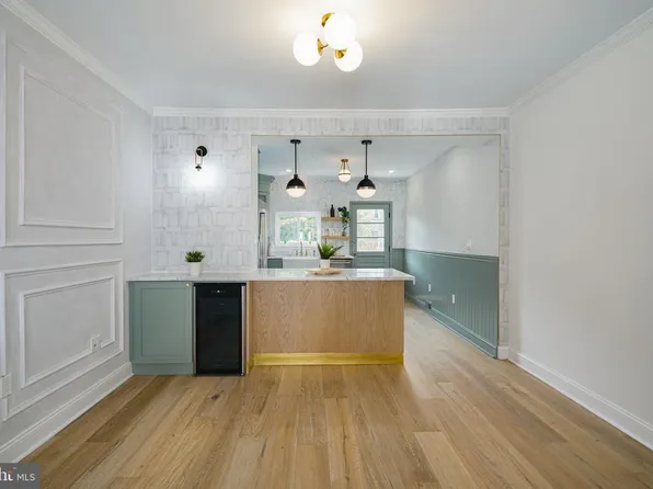 2542 E Dauphin St, Philadelphia, PA 19125