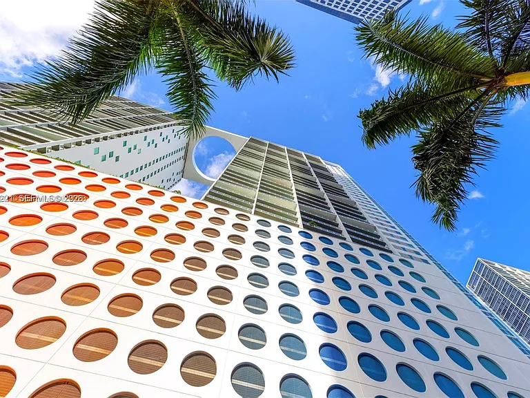 500 Brickell Ave #402 — Photo 22