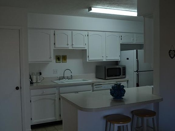 3rd image of 6365 Braxton Pl