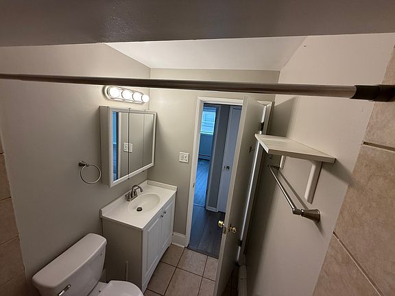 5th image of 10413 S Keating Ave #2S