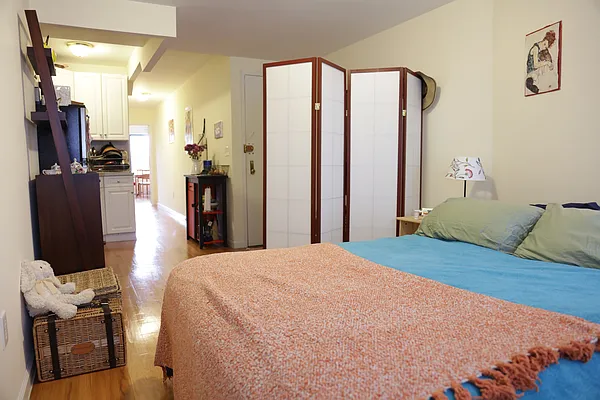 Rented by Easy Rental LLC | media 60