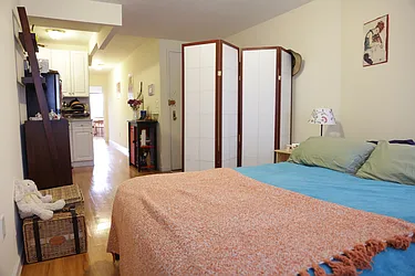 Rented by Easy Rental LLC