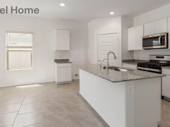 1084 S Chatfield Ave, Vail, AZ 85641