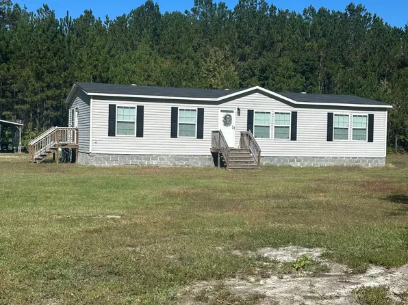 422 Moore Dr, Hemingway, SC 29554