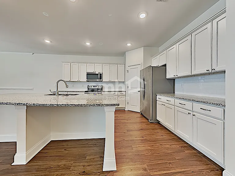 109 Cooper Dr — Photo 3