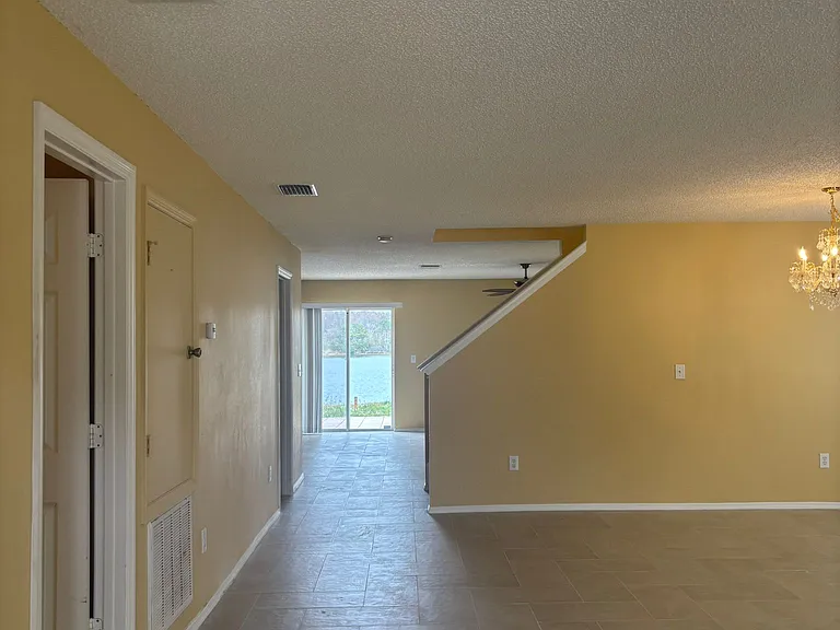 2102 Stoneview Rd — Photo 6