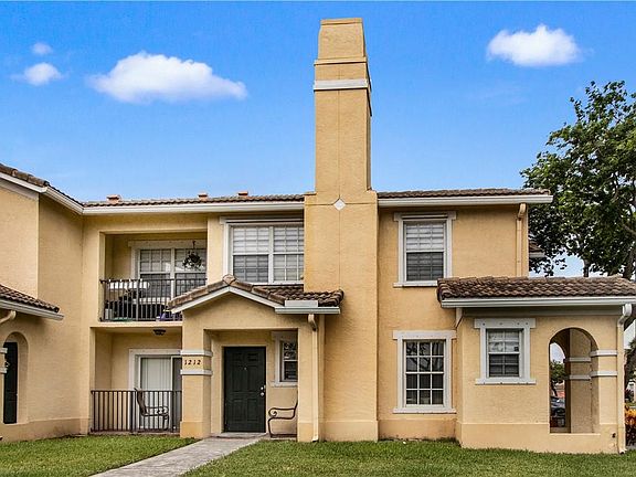 2nd image of 1201 Belmont Lane #1201