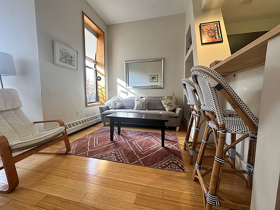 4th image of 203 W 121st St #2
