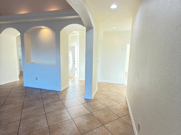 5466 Buffalo Creek Dr — Photo 7