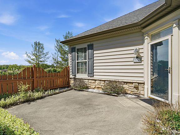 3rd image of 1008 Saint Andrews Dr