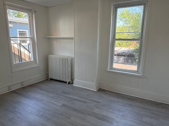 5th image of 222 Hamilton Ave APT 1