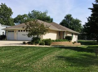 3312 40th St, Moline, IL 61265