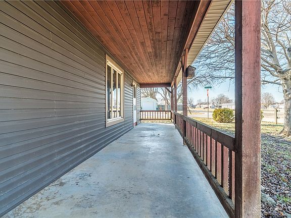 3rd image of 52 North St