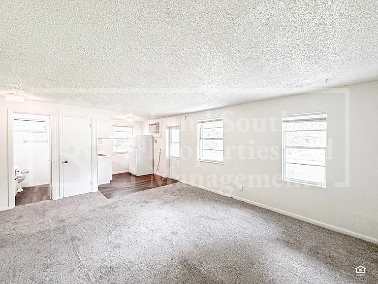 1030 Lakewood Ct #3 — Photo 5